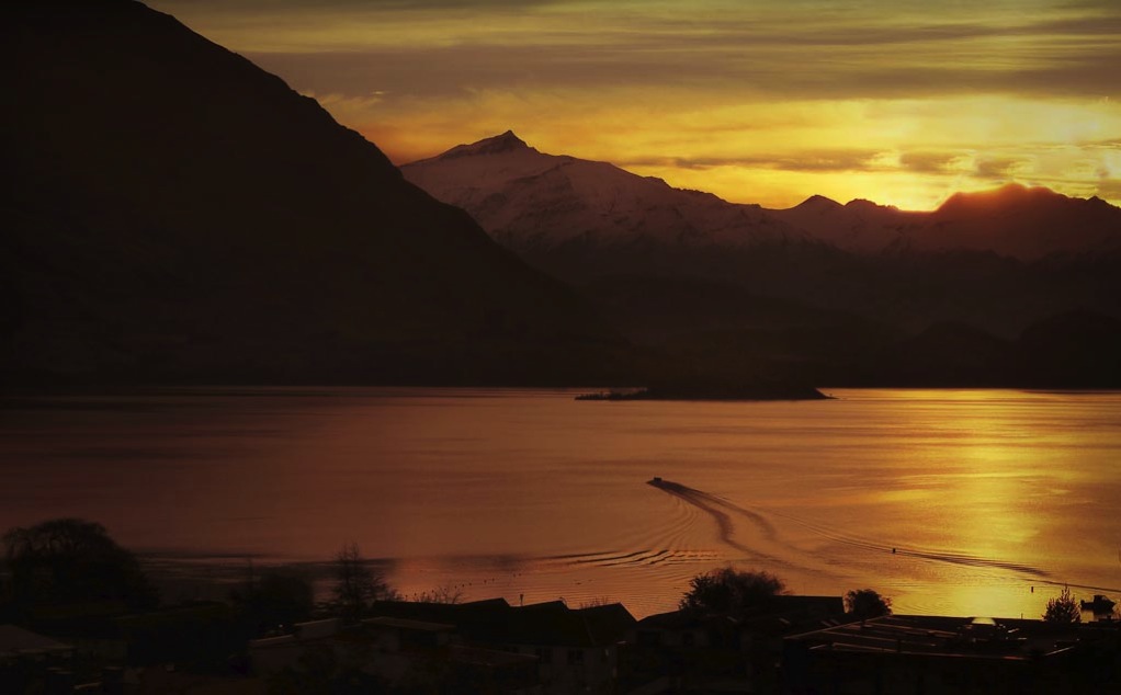 Many moods of Lake Wanaka